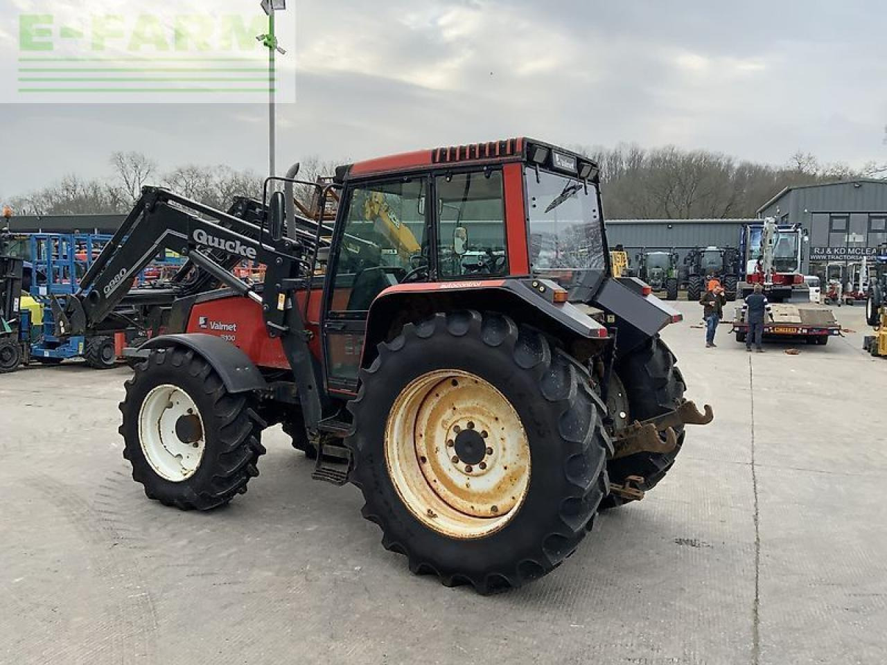 Valmet 8100 twin track reverse drive tractor - Tracteur agricole: photos 5 Valmet 8100 twin track reverse drive tractor - Tracteur agricole: photos 5
