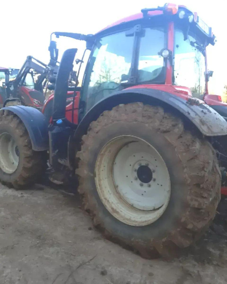 Valtra n 154 direct - Tracteur agricole: photos 4 Valtra n 154 direct - Tracteur agricole: photos 4