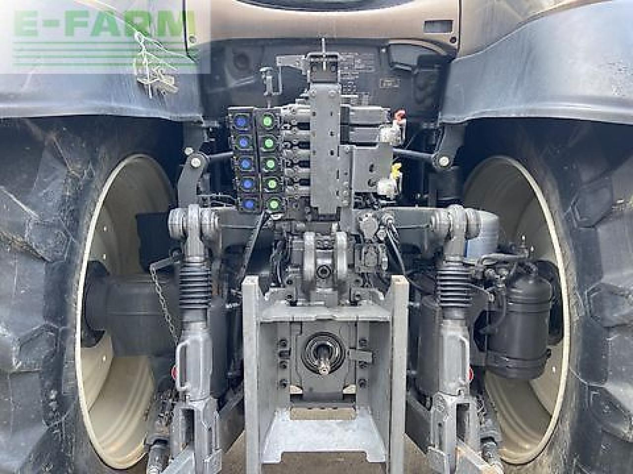 Valtra t 214 direct Direct - Tracteur agricole: photos 5 Valtra t 214 direct Direct - Tracteur agricole: photos 5
