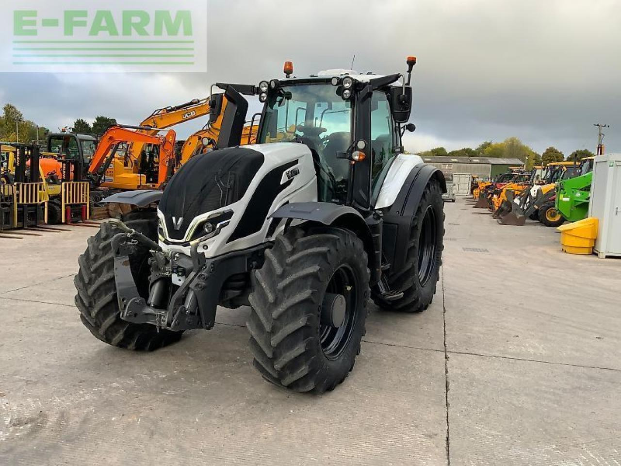 Valtra t235 versu tractor (st24702) Versu - Tracteur agricole: photos 4 Valtra t235 versu tractor (st24702) Versu - Tracteur agricole: photos 4