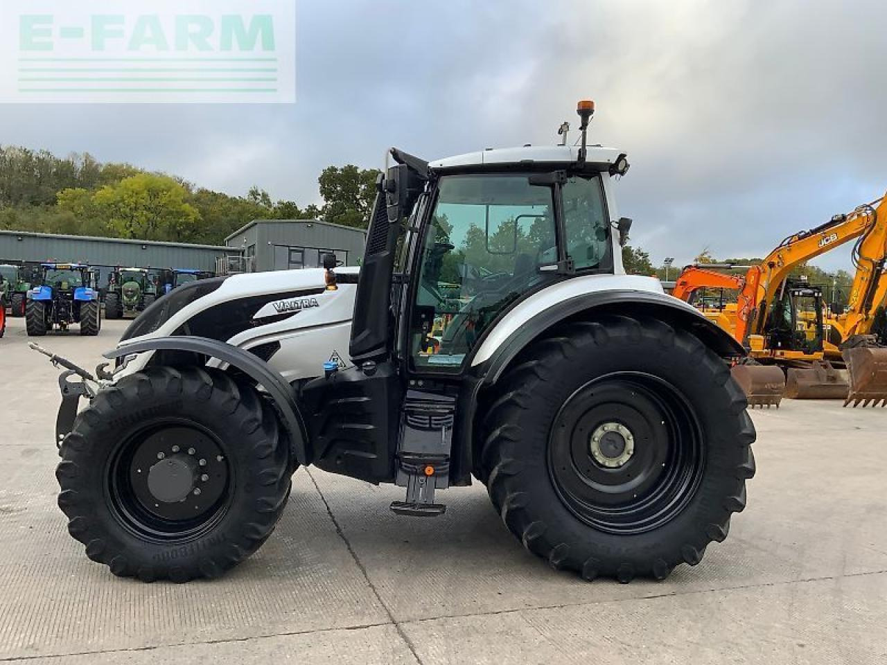 Valtra t235 versu tractor (st24702) Versu - Tracteur agricole: photos 5 Valtra t235 versu tractor (st24702) Versu - Tracteur agricole: photos 5