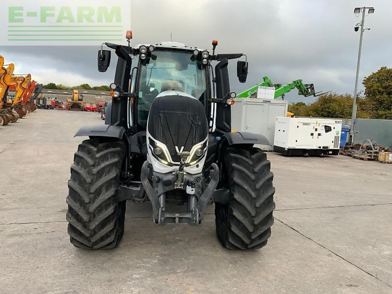 Valtra t235 versu tractor (st24702) Versu - Tracteur agricole: photos 3 Valtra t235 versu tractor (st24702) Versu - Tracteur agricole: photos 3