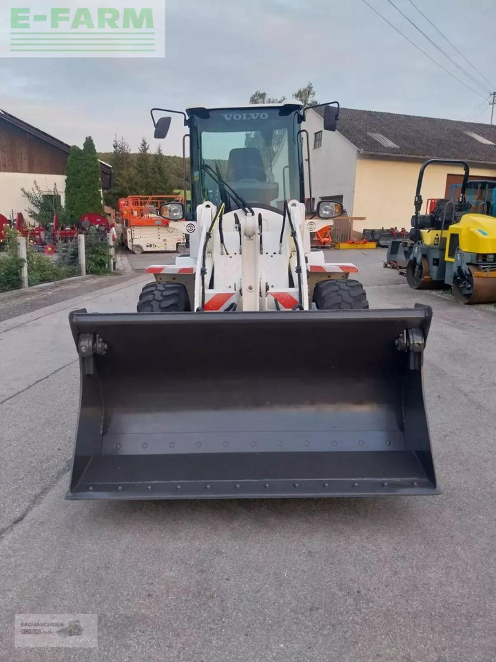 Volvo l 30g - Mini pelle: photos 2 Volvo l 30g - Mini pelle: photos 2