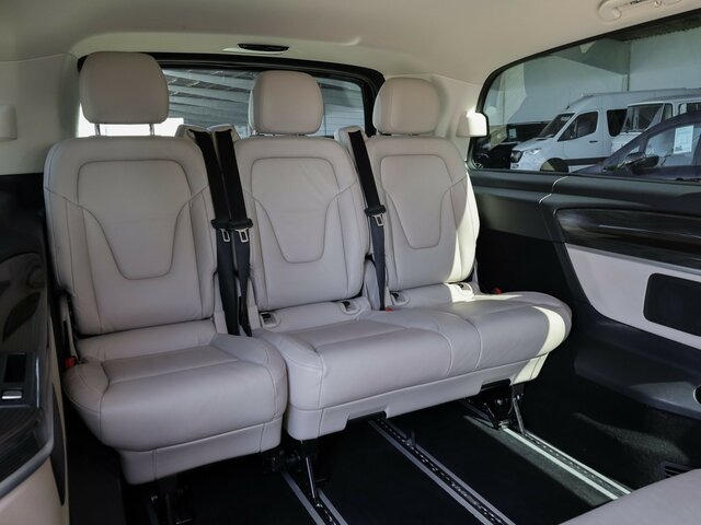 MERCEDES-BENZ EQV 300 Avantgarde Extralang,8Sitze,Leder beige - Minibus, Bus électrique: photos 4 MERCEDES-BENZ EQV 300 Avantgarde Extralang,8Sitze,Leder beige - Minibus, Bus électrique: photos 4