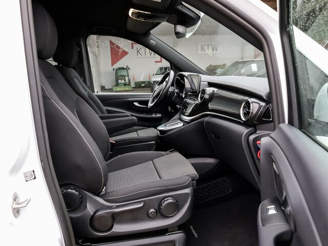 MERCEDES-BENZ EQV 300 lang,6Sitze,Liegepaket,Tisch,Schiebedach... - Transport de personnes, Utilitaire électrique: photos 5 MERCEDES-BENZ EQV 300 lang,6Sitze,Liegepaket,Tisch,Schiebedach... - Transport de personnes, Utilitaire électrique: photos 5