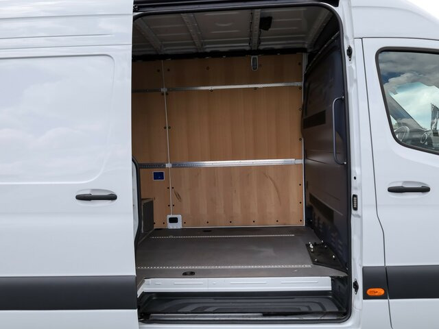 MERCEDES-BENZ Sprinter 317 CDI,3665mm,Automatik,Kamera - Fourgon utilitaire: photos 2 MERCEDES-BENZ Sprinter 317 CDI,3665mm,Automatik,Kamera - Fourgon utilitaire: photos 2