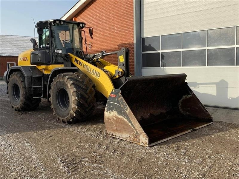 New Holland W170D lang arm - Chargeuse sur pneus: photos 4 New Holland W170D lang arm - Chargeuse sur pneus: photos 4