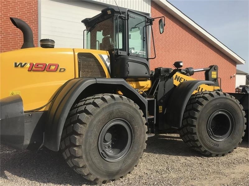 New Holland W190D  - Chargeuse sur pneus: photos 3 New Holland W190D  - Chargeuse sur pneus: photos 3