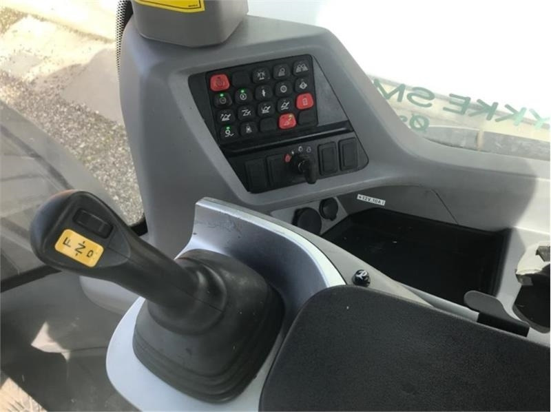 New Holland W190D - Chargeuse sur pneus: photos 4 New Holland W190D - Chargeuse sur pneus: photos 4