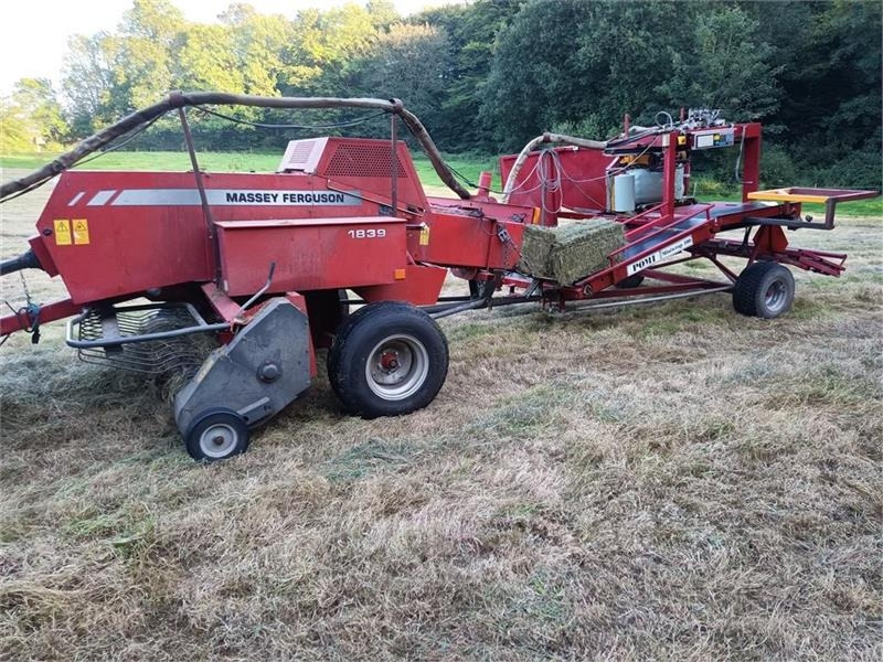 Pomi Mini 100 MF 1839 - Enrubanneuse: photos 3 Pomi Mini 100 MF 1839 - Enrubanneuse: photos 3