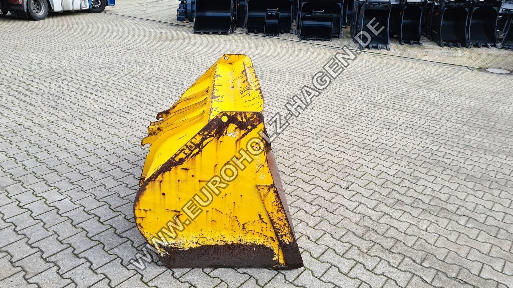 Frontschaufel Hanomag 6D 1900 mm Radladerschaufel - Godet pour Engins de chantier: photos 3 Frontschaufel Hanomag 6D 1900 mm Radladerschaufel - Godet pour Engins de chantier: photos 3