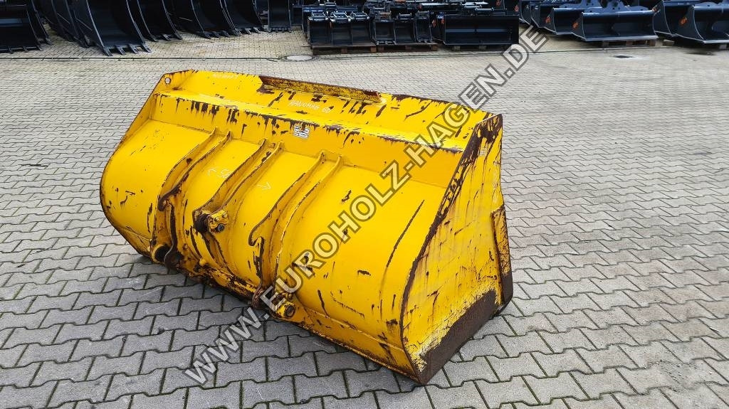 Frontschaufel Hanomag 6D 1900 mm Radladerschaufel - Godet pour Engins de chantier: photos 4 Frontschaufel Hanomag 6D 1900 mm Radladerschaufel - Godet pour Engins de chantier: photos 4