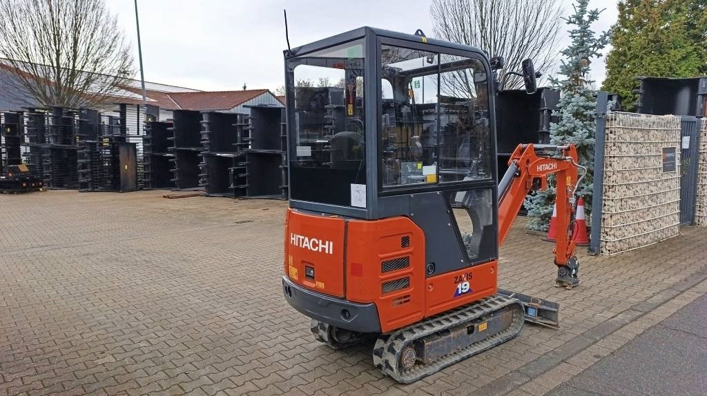 Hitachi ZX 19-6CR nur 683 Bh, Powertilt mit SW MS01 - Mini pelle: photos 3 Hitachi ZX 19-6CR nur 683 Bh, Powertilt mit SW MS01 - Mini pelle: photos 3