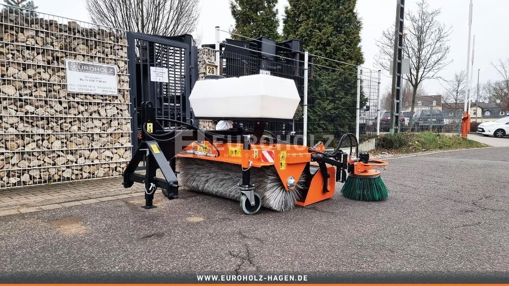 Kehrmaschine ZM 1400 für Radlader - Brosse pour Véhicule de voirie/ Spécial: photos 2 Kehrmaschine ZM 1400 für Radlader - Brosse pour Véhicule de voirie/ Spécial: photos 2