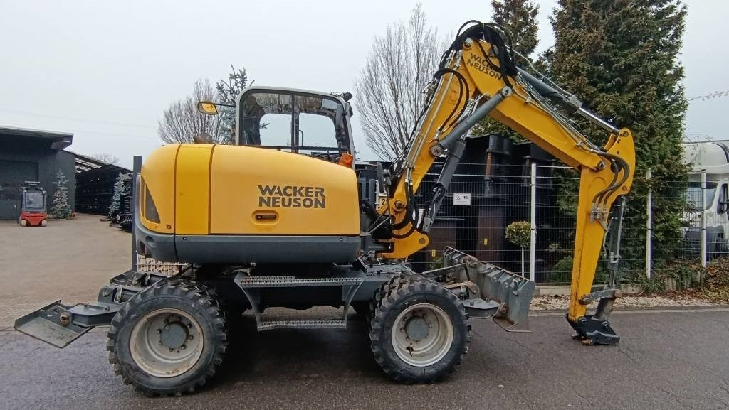 Wacker Neuson EW 100 Schnellwechsler MS08, Verstellausleger - Pelle sur pneus: photos 4 Wacker Neuson EW 100 Schnellwechsler MS08, Verstellausleger - Pelle sur pneus: photos 4