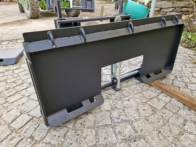 Big Bobcat 114 cm Adapter mit Euro Aufnahme - Accessoire: photos 1 Big Bobcat 114 cm Adapter mit Euro Aufnahme - Accessoire: photos 1