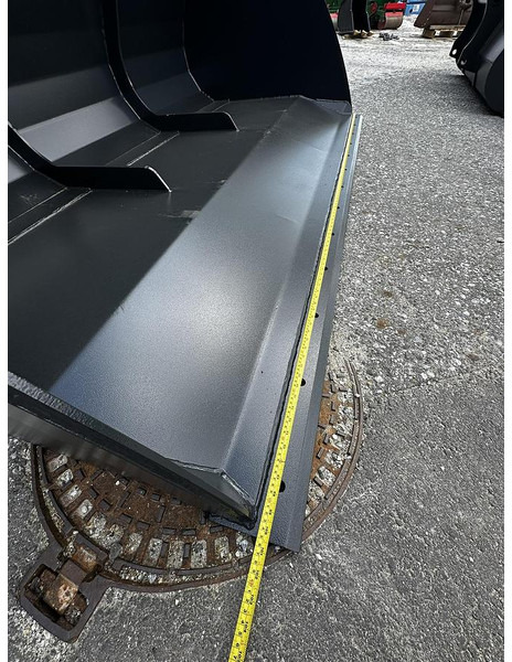 Big Volumenschaufel 250cm mit Manitou Aufnahme - Godet: photos 4 Big Volumenschaufel 250cm mit Manitou Aufnahme - Godet: photos 4