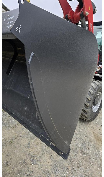 Volumenschaufel 240 cm passend zu Bobcat Teleskoplader Aufnahme - Godet: photos 3 Volumenschaufel 240 cm passend zu Bobcat Teleskoplader Aufnahme - Godet: photos 3