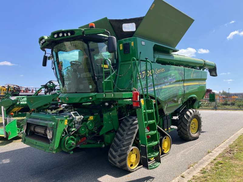 John Deere S780 Raupe mit 630X Schneidwerk - Moissonneuse-batteuse: photos 1 John Deere S780 Raupe mit 630X Schneidwerk - Moissonneuse-batteuse: photos 1