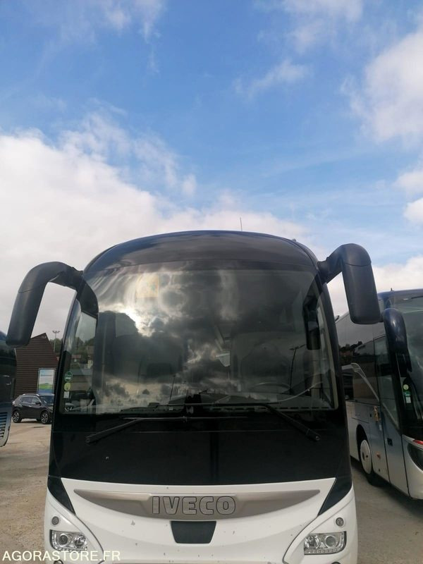 AUTOCAR GT IVECO MAGELYS PRO 13M / 57+1+1+WC / 1ERE MAIN 267559KM ORIGINE - Autocar: photos 5 AUTOCAR GT IVECO MAGELYS PRO 13M / 57+1+1+WC / 1ERE MAIN 267559KM ORIGINE - Autocar: photos 5