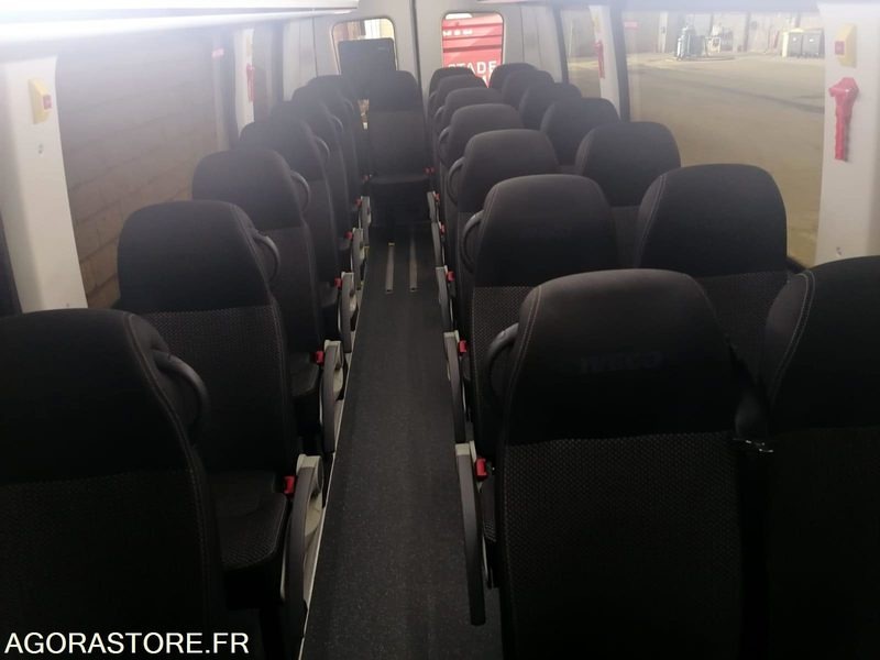 AUTOCAR IVECO 22 PLACES / 1ERE MAIN / BVA / 135467 KM ORIGINE - Autocar: photos 5 AUTOCAR IVECO 22 PLACES / 1ERE MAIN / BVA / 135467 KM ORIGINE - Autocar: photos 5