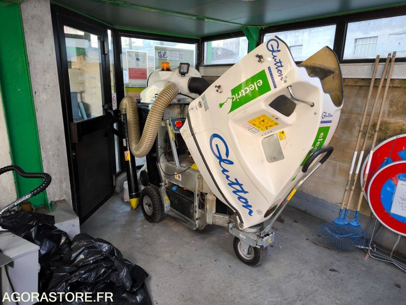 Aspirateur à déchets de voirie GLUTTON MA866 - Aspirateur industriel: photos 1 Aspirateur à déchets de voirie GLUTTON MA866 - Aspirateur industriel: photos 1