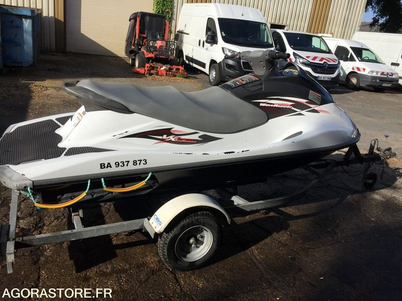 JET SKI YAMAHA - Autre matériel: photos 1 JET SKI YAMAHA - Autre matériel: photos 1