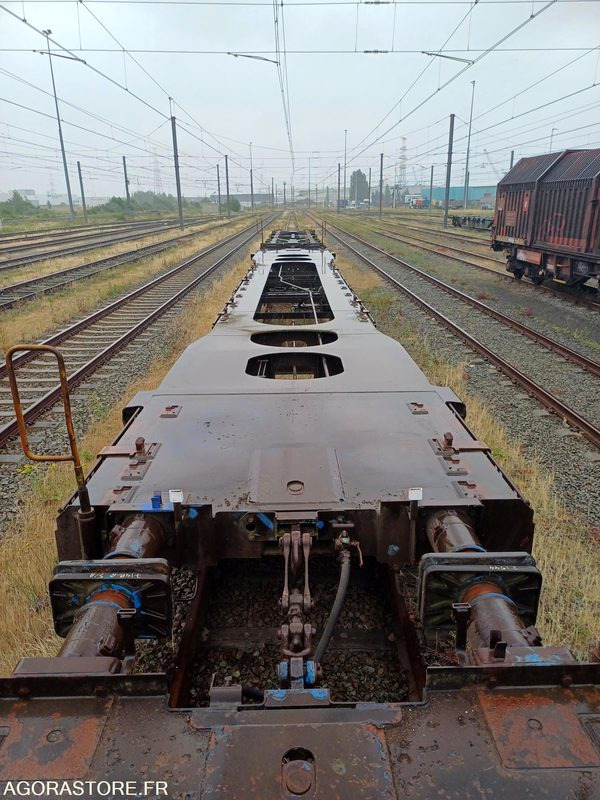 Wagon plat intermodal type Sggnss – modèle 6432B0-4, 72 pieds - 2003 (ref 1199) - Autre matériel: photos 2 Wagon plat intermodal type Sggnss – modèle 6432B0-4, 72 pieds - 2003 (ref 1199) - Autre matériel: photos 2