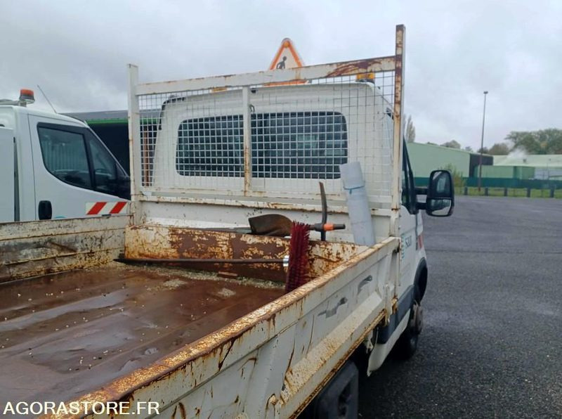 BH-767-EG IVECO BENNE - Utilitaire benne: photos 3 BH-767-EG IVECO BENNE - Utilitaire benne: photos 3