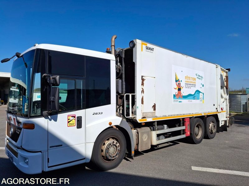 BOM Mercedes Econic 243135 kms 2013 - CX-094-MW - Benne à ordures ménagères: photos 2 BOM Mercedes Econic 243135 kms 2013 - CX-094-MW - Benne à ordures ménagères: photos 2