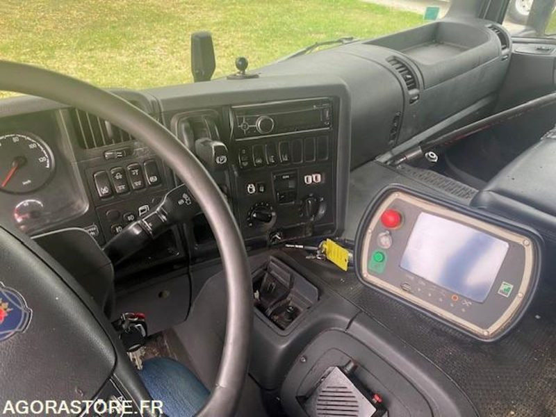 BOM SCANIA P 380 - 2015 - 164 000km - Benne à ordures ménagères: photos 5 BOM SCANIA P 380 - 2015 - 164 000km - Benne à ordures ménagères: photos 5
