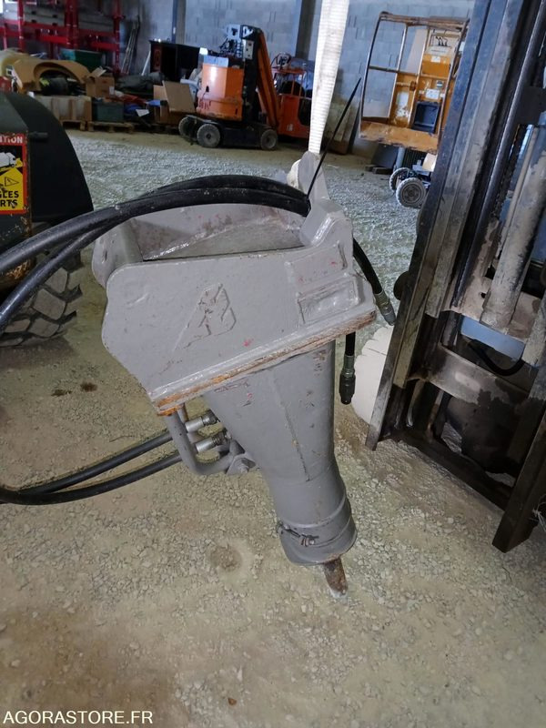 BRH MONTABERT SC16 Arden QA10 - Marteau hydraulique: photos 3 BRH MONTABERT SC16 Arden QA10 - Marteau hydraulique: photos 3