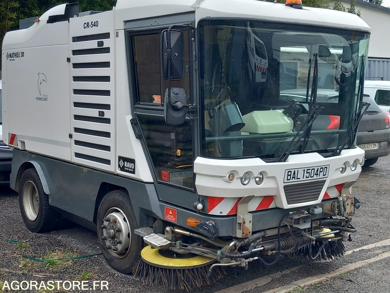 Balayeuse RAVO 540 XL + 3ème balai - Balayeuse de voirie: photos 2 Balayeuse RAVO 540 XL + 3ème balai - Balayeuse de voirie: photos 2