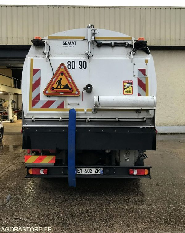 Balayeuse Renault - 2018 - 62423km en crédit-bail Balayeuse Renault - 2018 - 62423km: photos 8