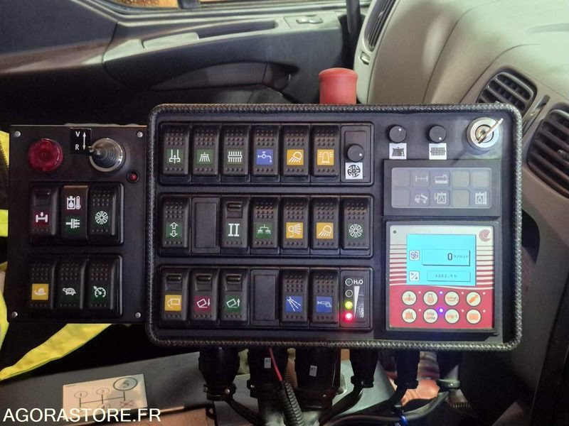 Balayeuse Renault - 2018 - 62423km en crédit-bail Balayeuse Renault - 2018 - 62423km: photos 10