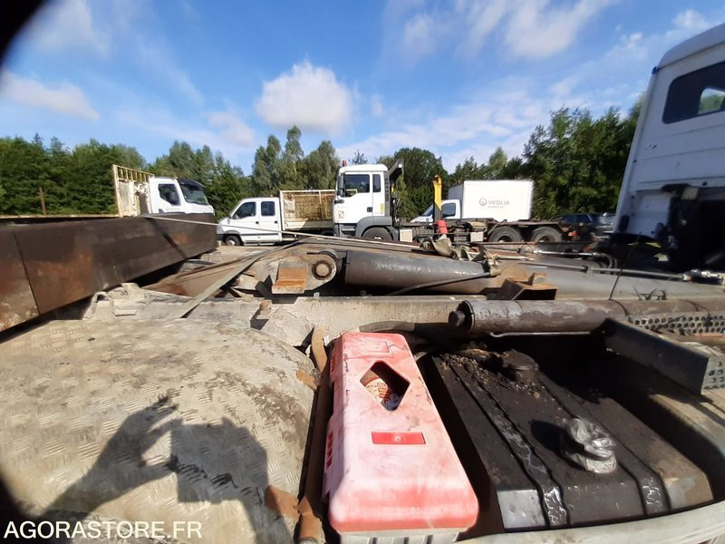 CAMION AMPLIROLL MERCEDES CW-382-ZT - Camion ampliroll: photos 4 CAMION AMPLIROLL MERCEDES CW-382-ZT - Camion ampliroll: photos 4