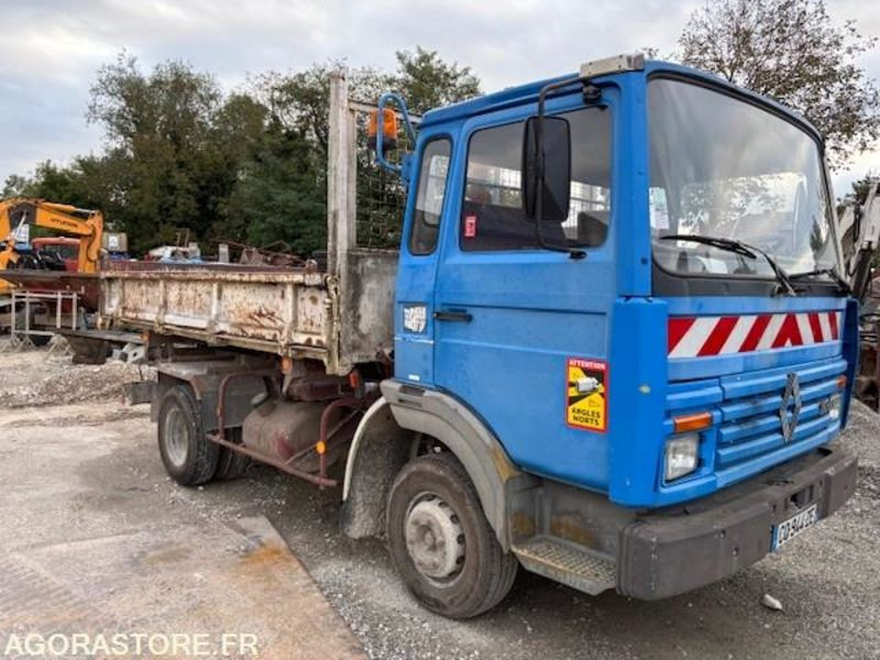 CAMION BENNE (TRI-BENNE) RENAULT S120 MIDLINER 1991 221000 KM - Camion benne: photos 3 CAMION BENNE (TRI-BENNE) RENAULT S120 MIDLINER 1991 221000 KM - Camion benne: photos 3