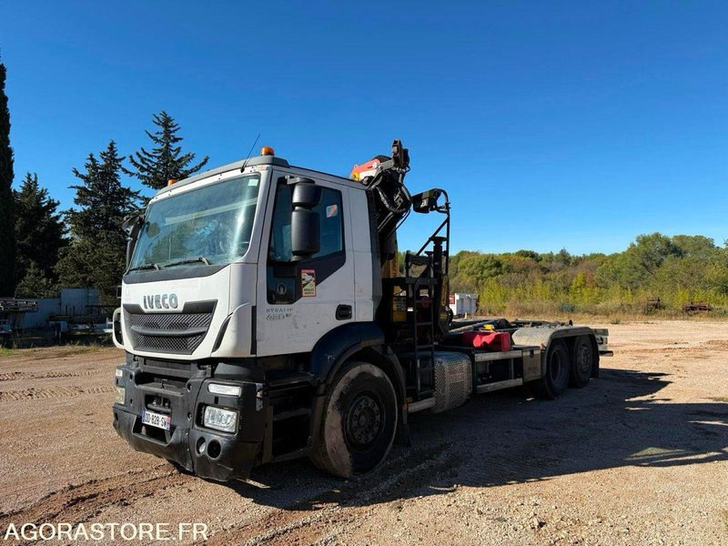 CAMION POLYBENNE GRUE IVECO MOTEUR HS - 390000km - 2014 - Camion ampliroll: photos 1 CAMION POLYBENNE GRUE IVECO MOTEUR HS - 390000km - 2014 - Camion ampliroll: photos 1
