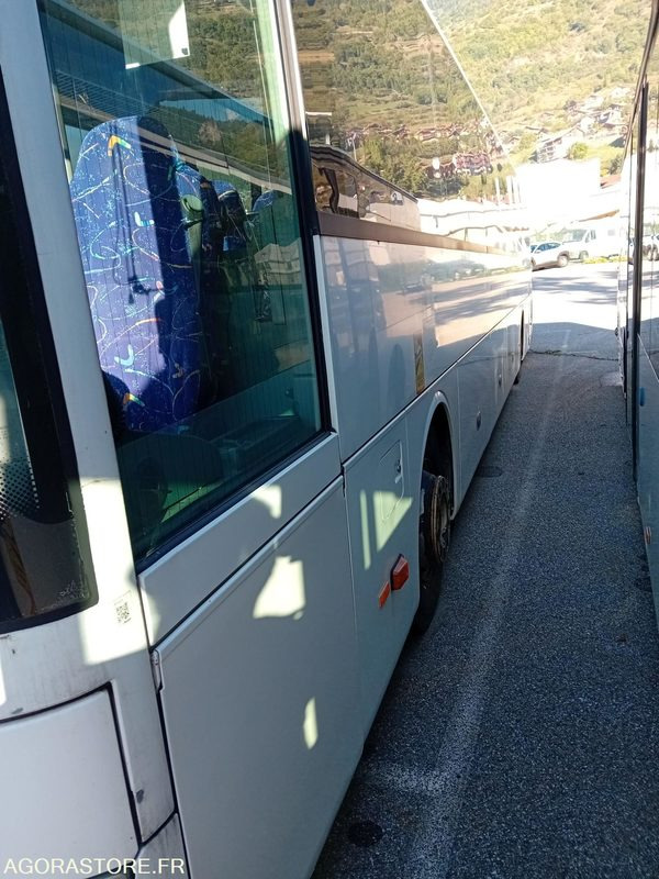 CAR MERCEDES INTOURO N°11427 MEC2009 492000KM AH-256-VW - Bus scolaire: photos 2 CAR MERCEDES INTOURO N°11427 MEC2009 492000KM AH-256-VW - Bus scolaire: photos 2