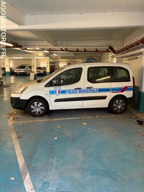 CITROEN BERLINGO - 2013 - 72200kms - Voiture: photos 5 CITROEN BERLINGO - 2013 - 72200kms - Voiture: photos 5