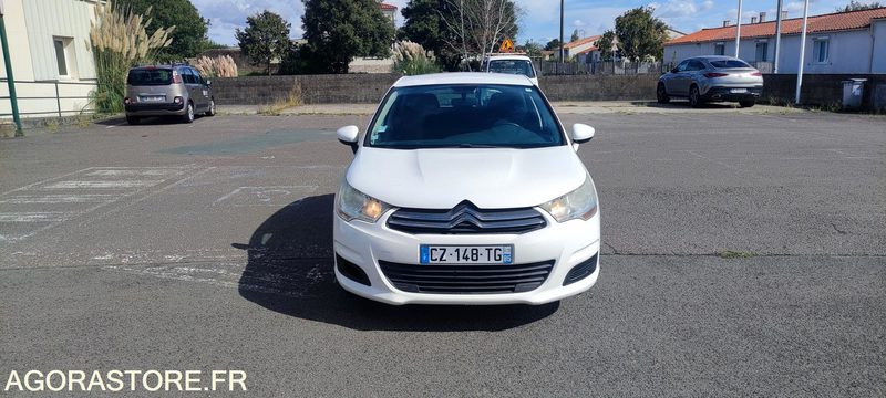 CITROEN C4 - Voiture: photos 1 CITROEN C4 - Voiture: photos 1