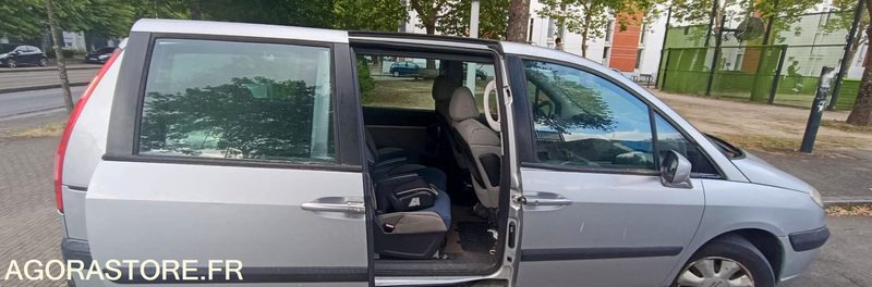 CITROEN C8 - 2005 - 231 000 KM - Voiture: photos 3 CITROEN C8 - 2005 - 231 000 KM - Voiture: photos 3