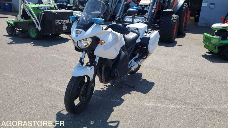 CV 632 MQ - YAMAHA TDM 900 - 2013 - 78214KM - Motocyclette: photos 2 CV 632 MQ - YAMAHA TDM 900 - 2013 - 78214KM - Motocyclette: photos 2