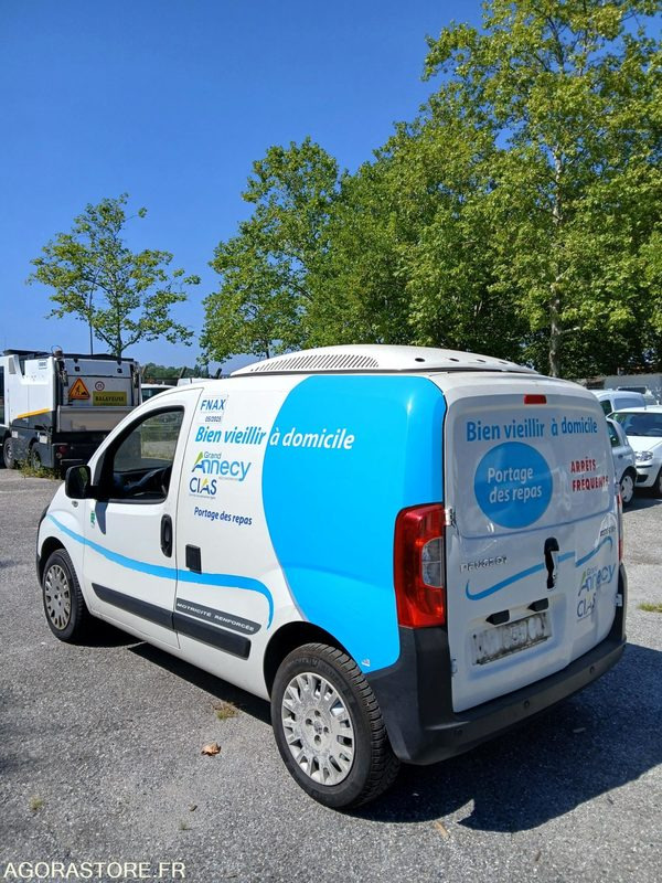 CX 592 PV - Peugeot Bipper Frigorifique - Fourgonnette: photos 4 CX 592 PV - Peugeot Bipper Frigorifique - Fourgonnette: photos 4