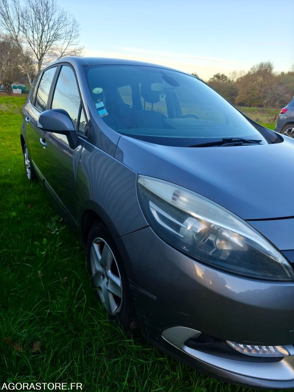 CZ-908-ES // RENAULT MEGANE SCENIC // 252 484 KMS - Voiture: photos 1 CZ-908-ES // RENAULT MEGANE SCENIC // 252 484 KMS - Voiture: photos 1