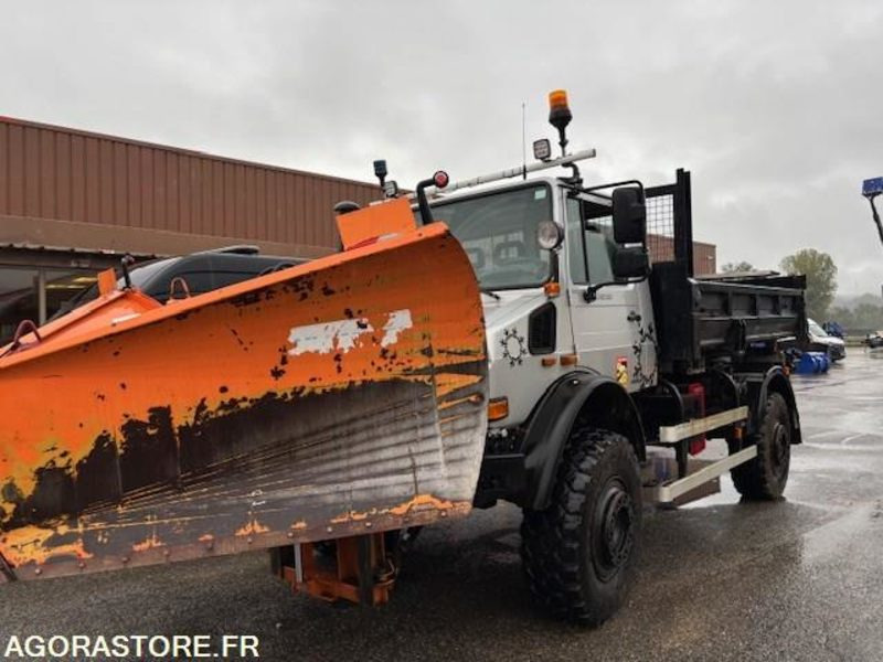 CAMION 4X4 MERCEDES UNIMOG U5000 2009 62289 KM 4667 HEURES + ETRAV SICOMETAL GM1 - Camion: photos 1 CAMION 4X4 MERCEDES UNIMOG U5000 2009 62289 KM 4667 HEURES + ETRAV SICOMETAL GM1 - Camion: photos 1