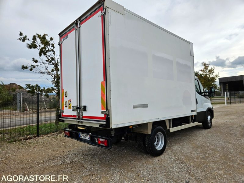 IVECO DAILY 72C21 PORTE VIANDE FRIGORIFIQUE - 2017 - 360 000KM - Camion: photos 2 IVECO DAILY 72C21 PORTE VIANDE FRIGORIFIQUE - 2017 - 360 000KM - Camion: photos 2
