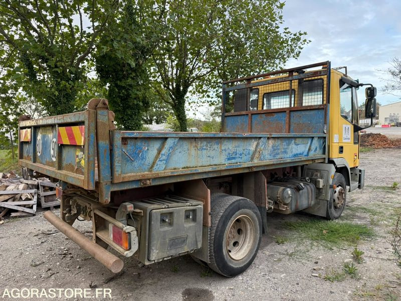 IVECO EuroCargo Tector 90e18 de 2002 roulant CT expiré - Camion: photos 4 IVECO EuroCargo Tector 90e18 de 2002 roulant CT expiré - Camion: photos 4