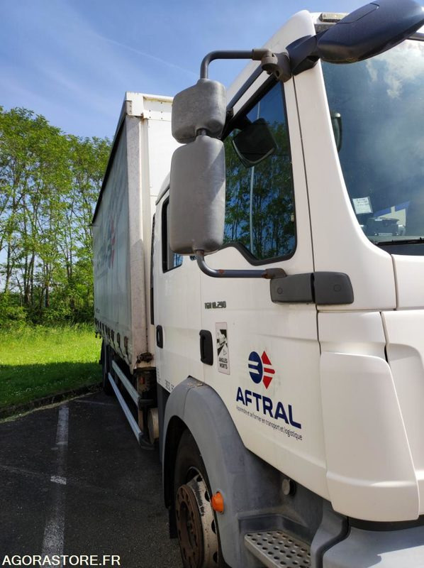 PORTEUR - MAN - TGM - 2010 - 360484 KM - (3832) - Camion: photos 4 PORTEUR - MAN - TGM - 2010 - 360484 KM - (3832) - Camion: photos 4