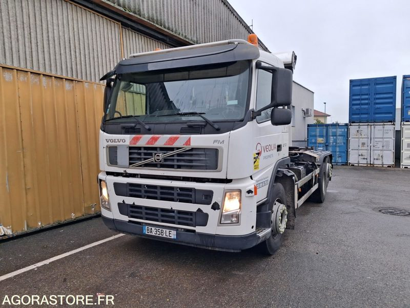 R51857-PORTEUR POLYBENNE VOLVO FM 370-ANNÉE 2010-BRAS GUIMA PALFINGER-502085 KM - Camion: photos 1 R51857-PORTEUR POLYBENNE VOLVO FM 370-ANNÉE 2010-BRAS GUIMA PALFINGER-502085 KM - Camion: photos 1